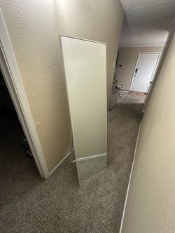 Full-Length Floor Mirror off White Frame