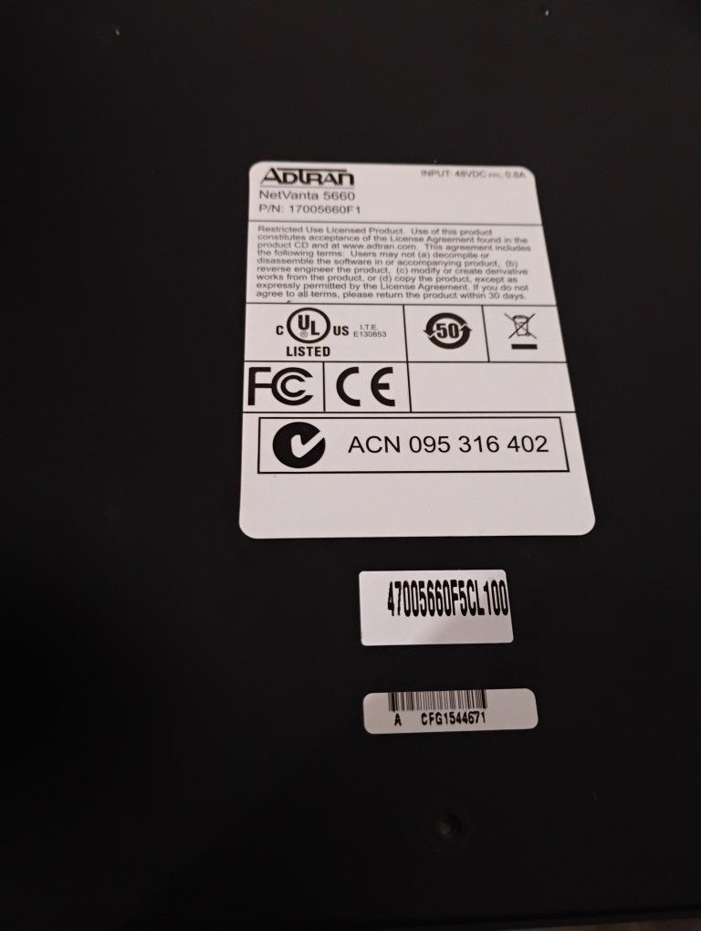 Gigabit Access Router Scratched and missing power cable