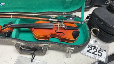 SUZUKI VIOLIN