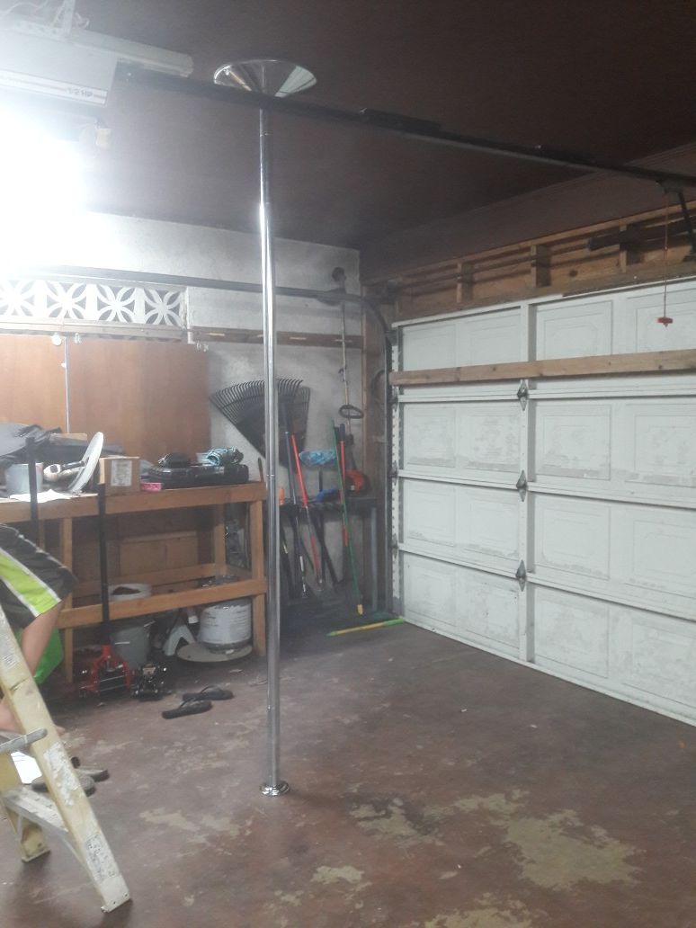 Stripper pole