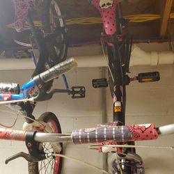 Girls monster high bicycle