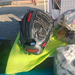 Wilson A2000 12 Inch 2 Piece Closed Web Pro Level Baseball glove softball