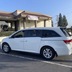 2015 Honda Odyssey Touring Edition 