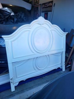 Full size bedroom set