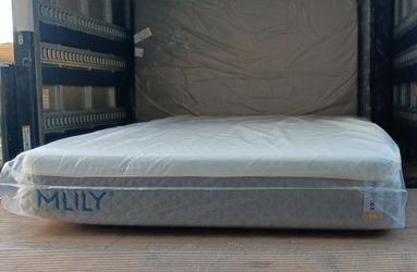 Brand New Queen Memory Foam Mattress