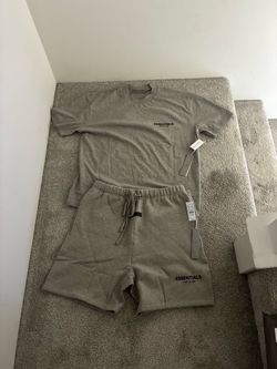 Essential shorts/shirt CHECK DESCRIPTION