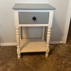 End Table / Night Stand