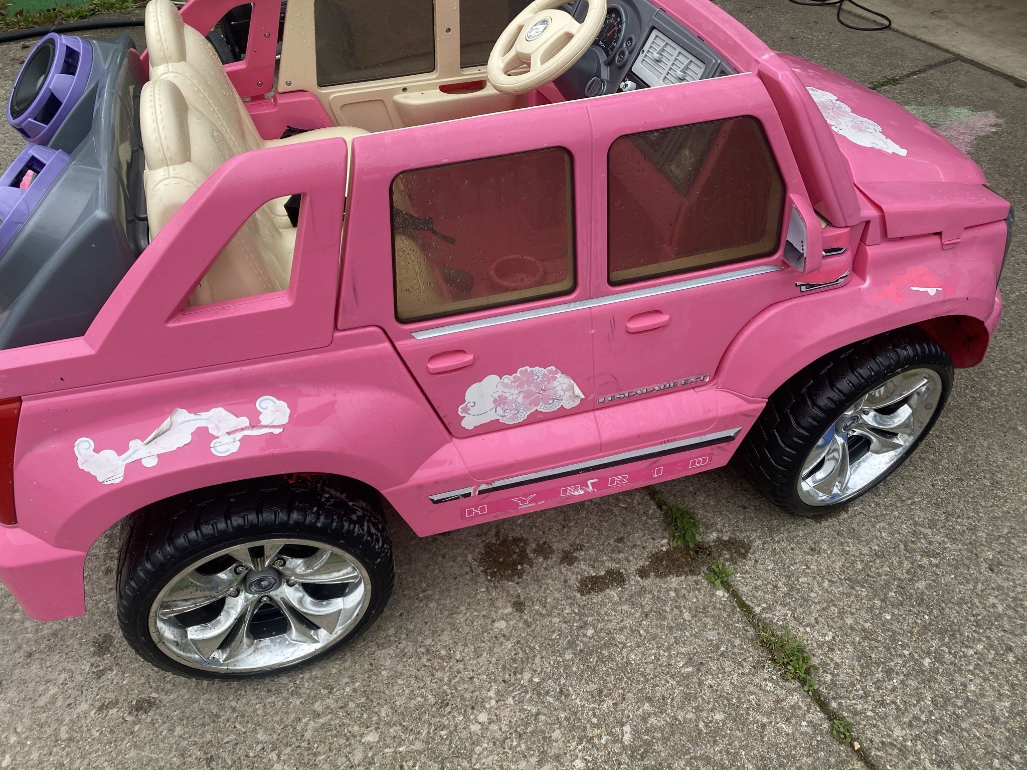 Power Wheels Barbie Pink Cadillac Escalade Excellent Working Condition No Battery for Sale in Cleveland OH OfferUp
