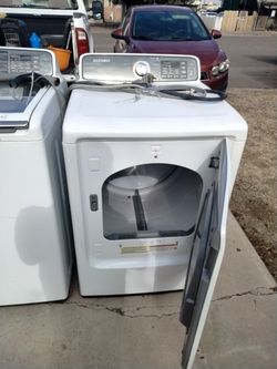 Samsung Washer And Dryer Like New 