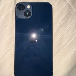iPhone 13  (SIM UNLOCKED)