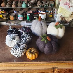 Decorative Pumpkin Set – 8 Pieces