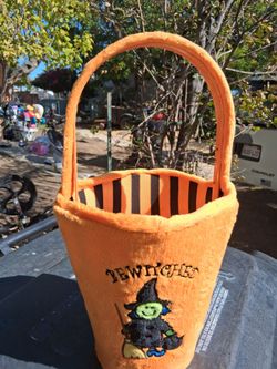 !! Halloween Basket