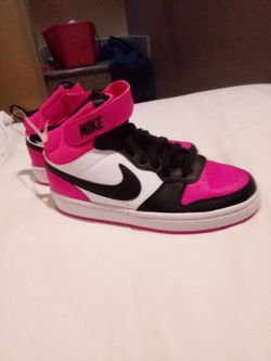 Brand new Nikes for girls