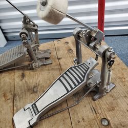 Yamaha FP6110 single bass drum pedal.