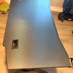 Gaming desk