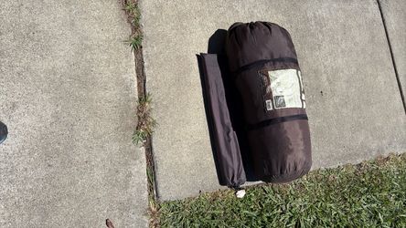 Three person tent, water resistant use couple times excellent condition very easy to install