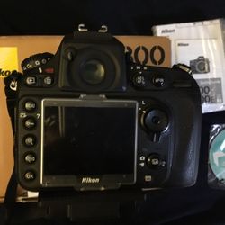 Nikon D800 36.3MP Digital SLR Camera - Black with Original Box