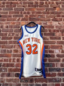 Knicks Karl Antony Towns jersey  (Kith city)