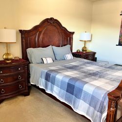 Solid Bedroom Set 