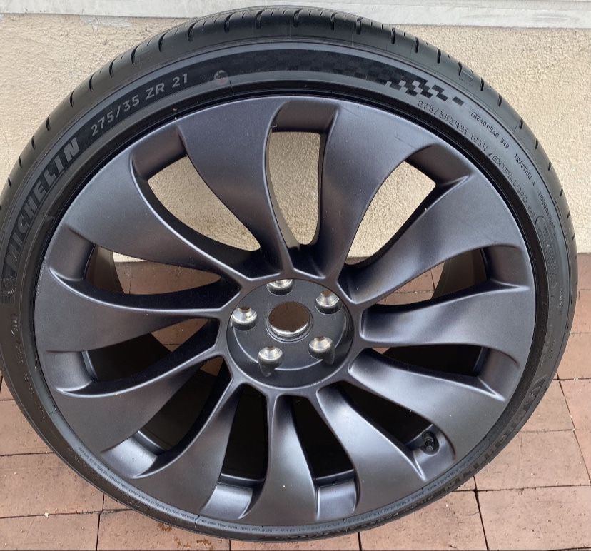 Tesla Model Y Uberturbine 21” Wheel