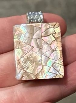 mosaic mother of pearl shell pendant necklace