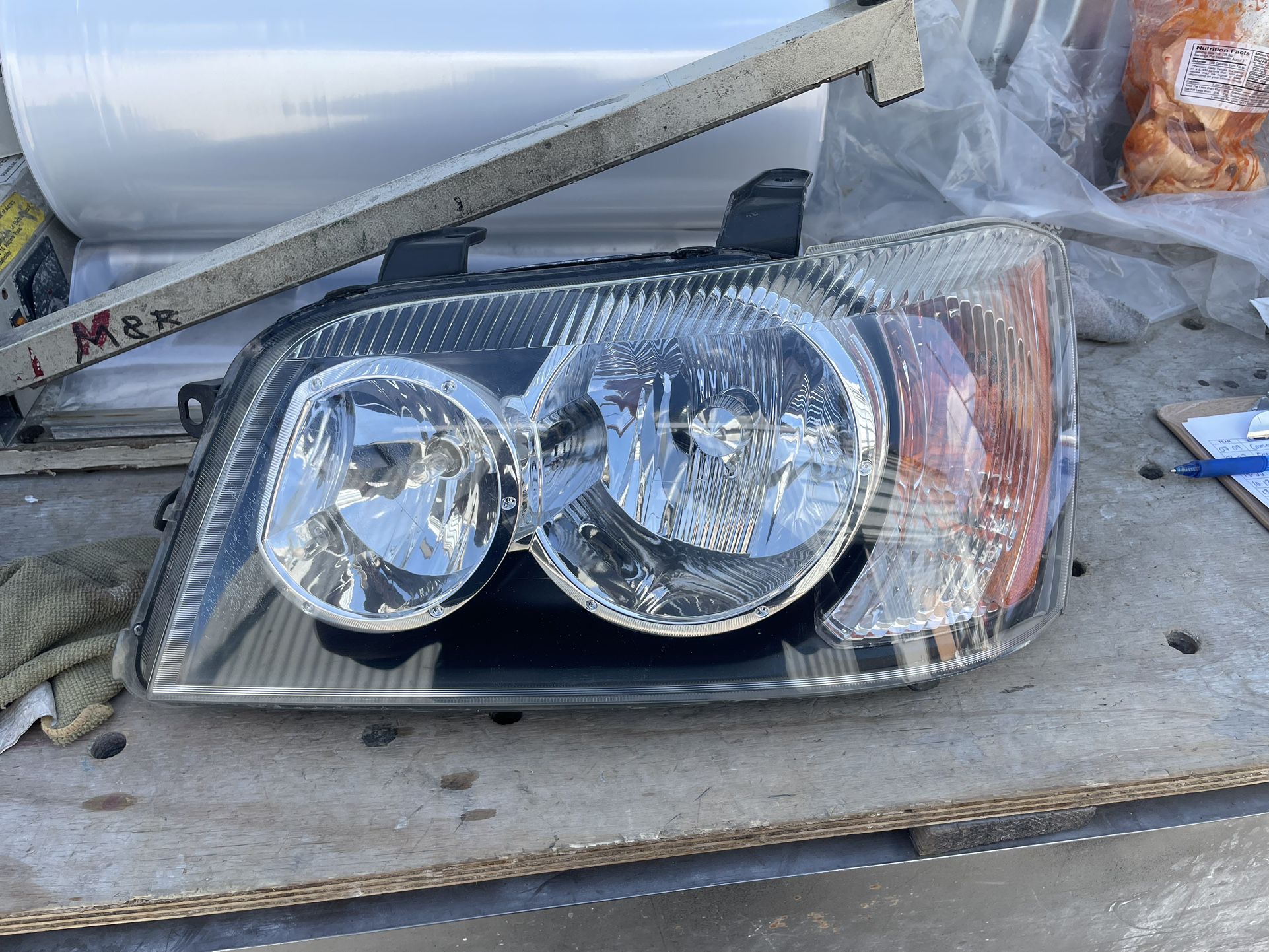 2001-2003 Toyota Highlander Left Headlight 