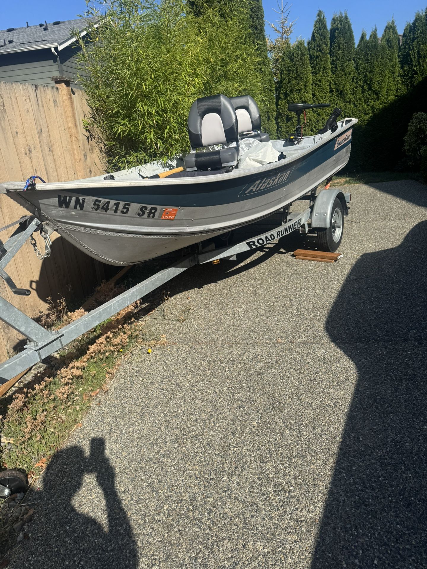 12' Alaskan Smoker Craft w Road Runner Trailer 