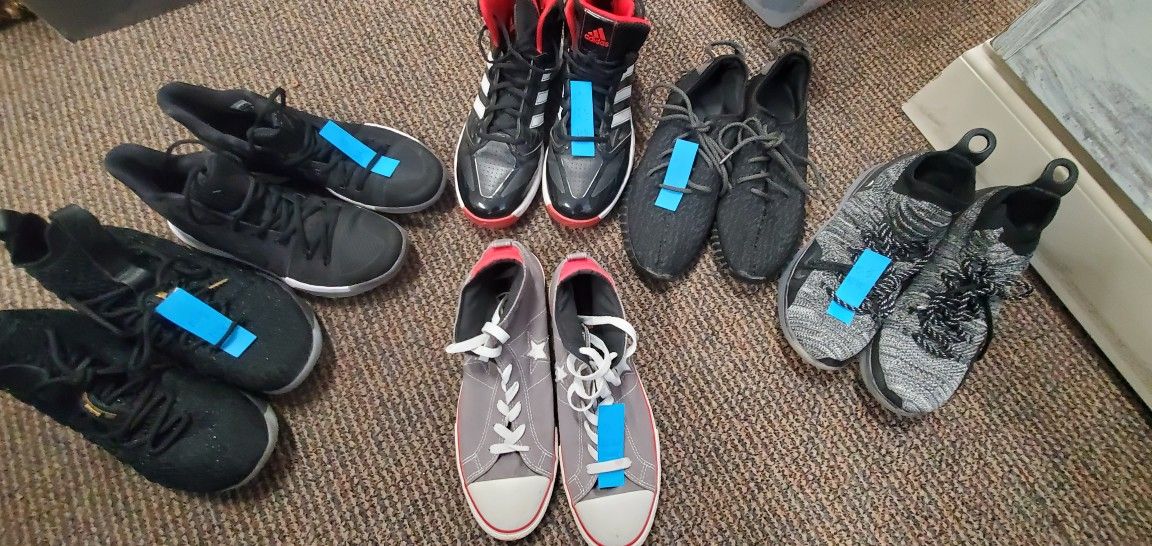 Men Nike/Adidas Tennis Shoe