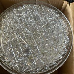 14 Round Plastic Trays—-10 Inches Round 