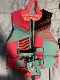 Life Vest / Floaters 
