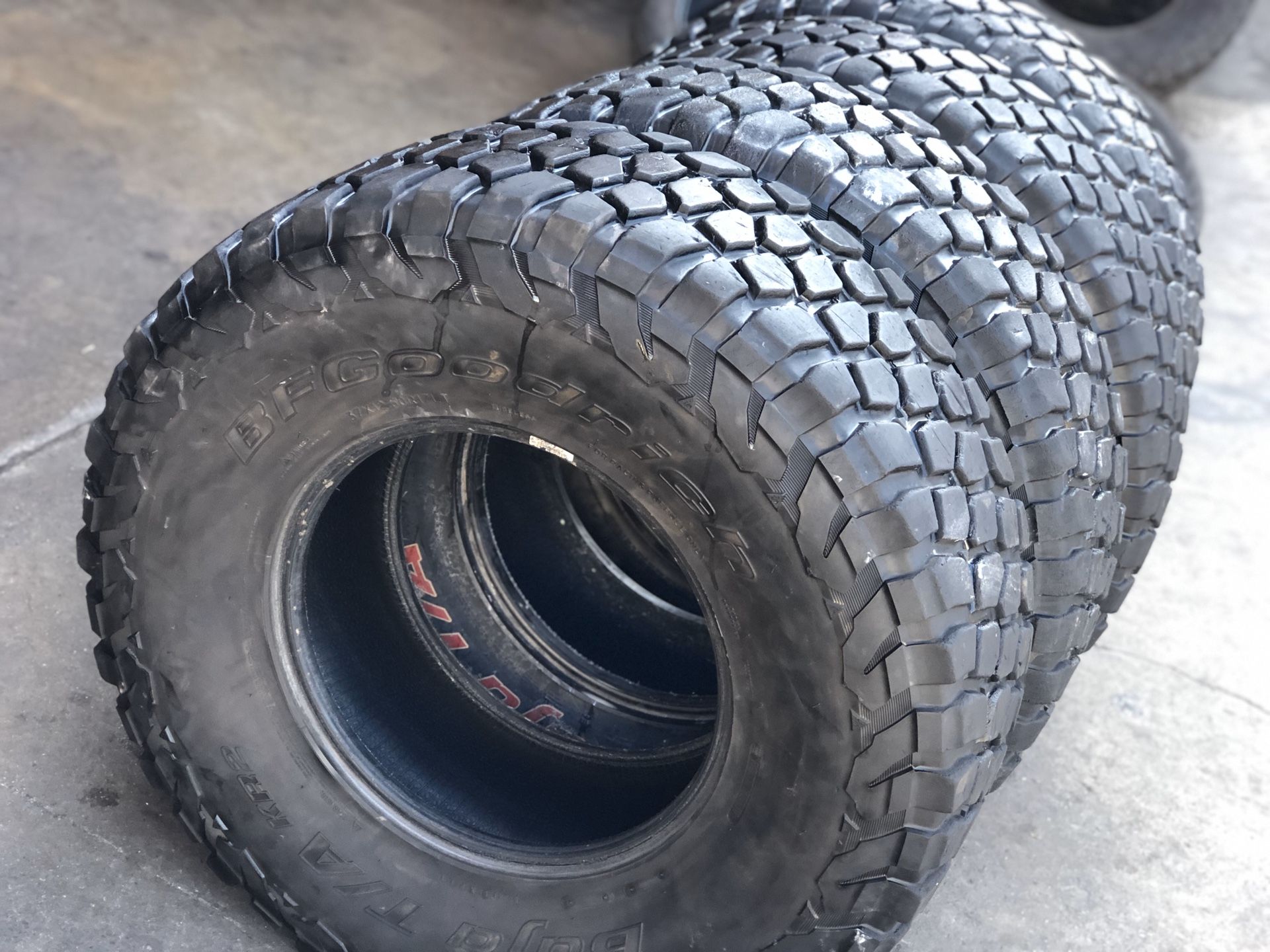 37/12.50R17 BFGoodRich tire (4 for $800)