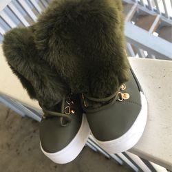 Size 6 1/2 Fluffy Army Green Sneaker