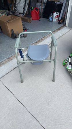Free commode toilet chair