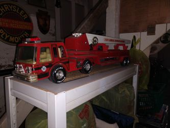 Nylint Hook And Ladder Toy Truck