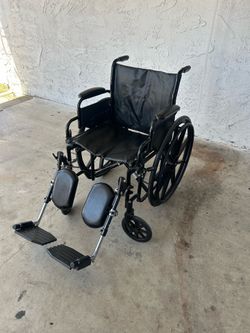 Manual wheelchair