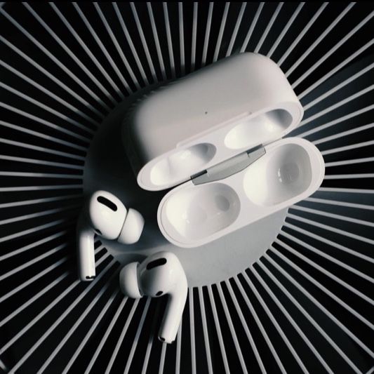 Apple AirPods 2nd Generation