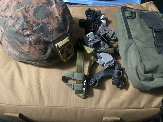 ECH Military Helmet Size L & NVG Bracket