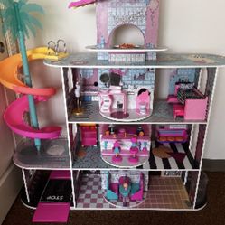 LOL Doll House