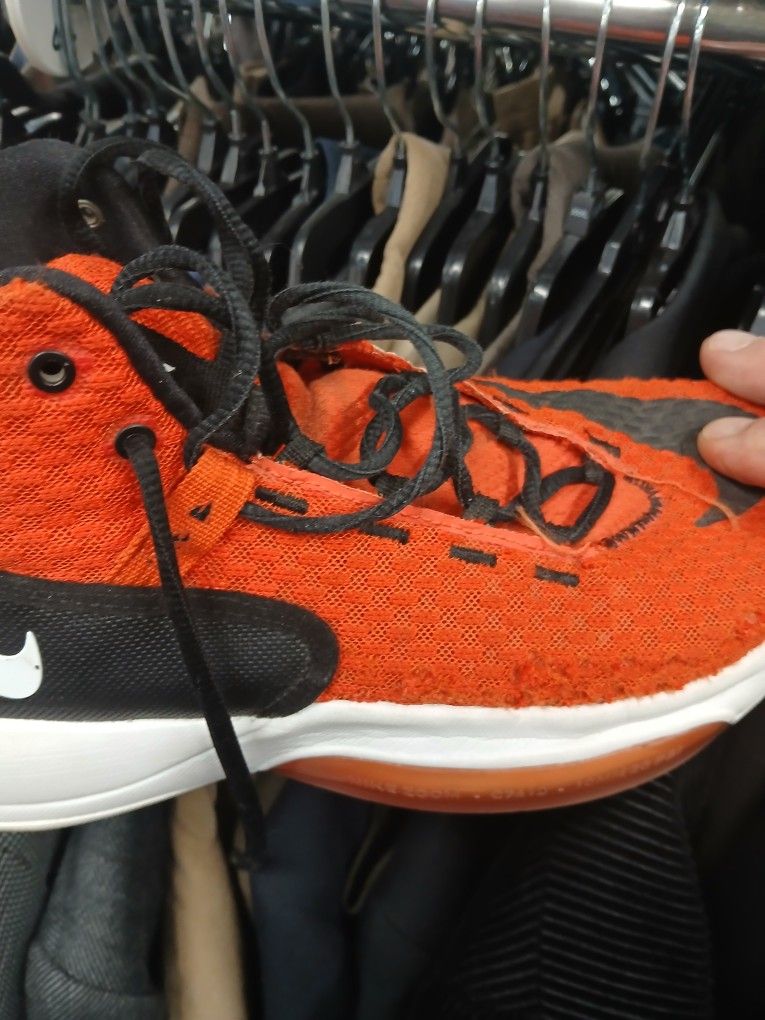 Nike Zm Rise Used Slightly Warn