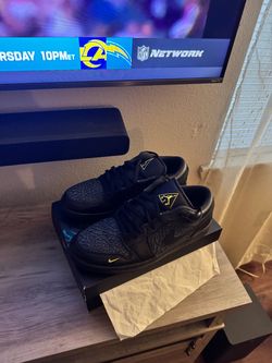 Air Jordan 1 Low SE 🔥🔥 Like New