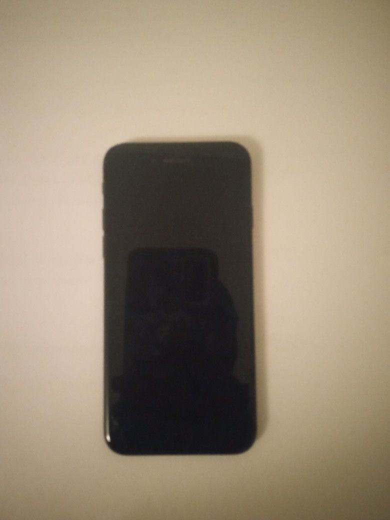 (Locked) Iphone 8