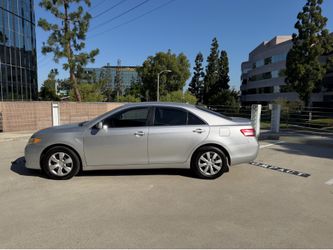 Toyota Camry LE 4 cylinder