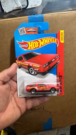 Collectible Hotwheels DMC Delorean 1:64 scale Diecast . Local pick up in Whittier CA