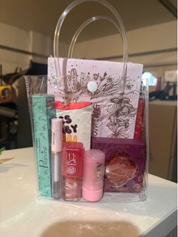 Make up bundle goodie bag