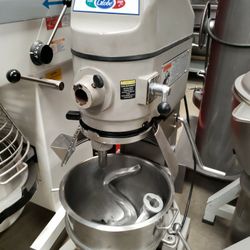 Used Globe SP30 - 30 Quart Mixer With Bowl Guard And 2 Tools 
