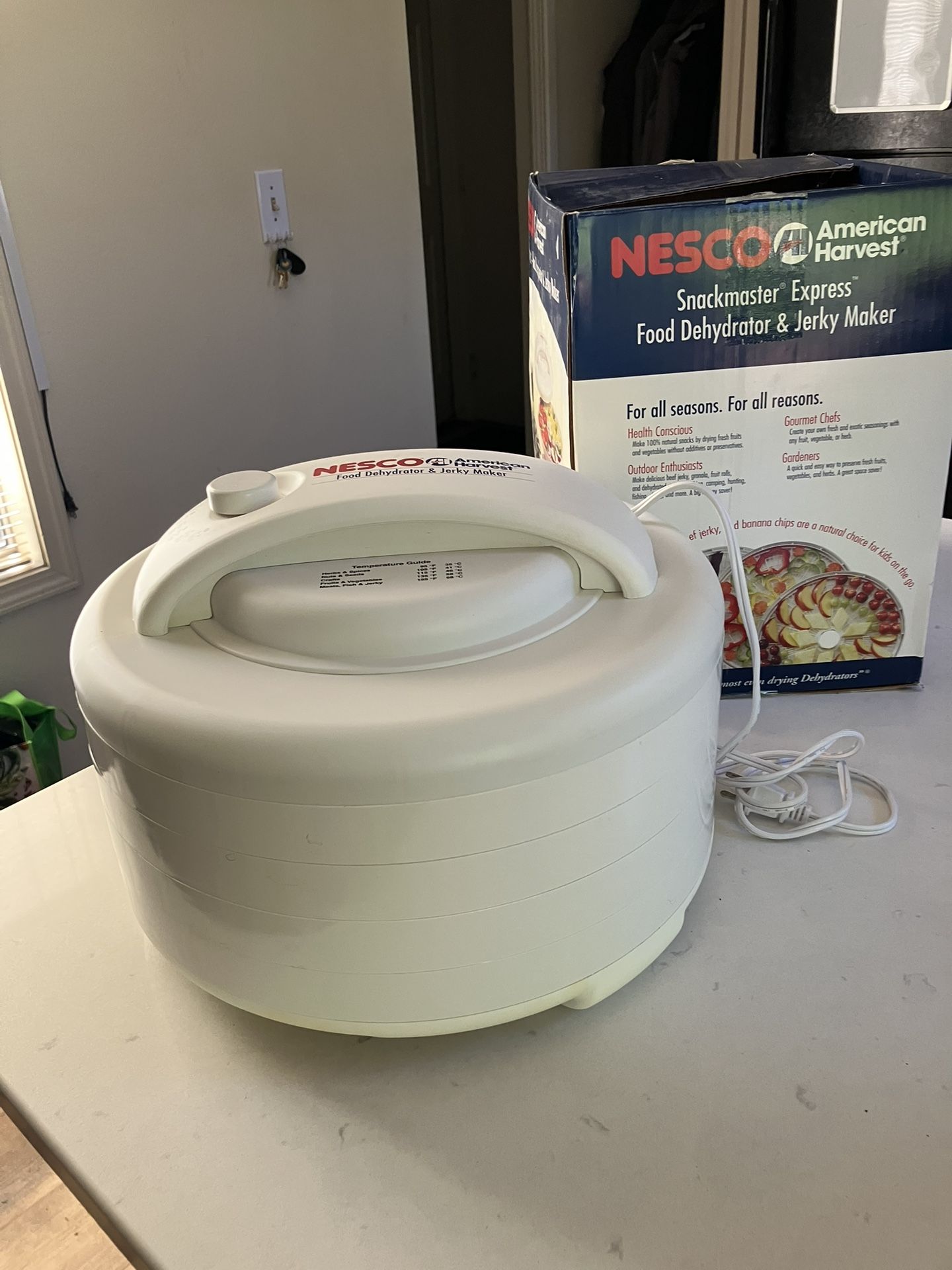 Food Dehydrator & Jerky Maker