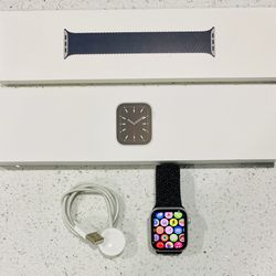 Apple Watch Series 6 44mm Silver w/Braided Solo Loop Band Upgrade