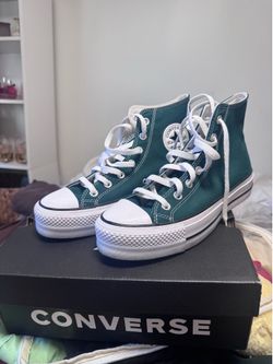 Women Green Converse 8.5