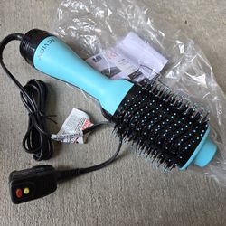New Revlon One Step Volumizer Hair Accessory Styler Hair Dryer Revlon