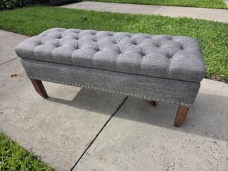 Dana Grey Storage bench - 42"L x 16"x 18"h Rooms to go furniture, ottoman bed bench